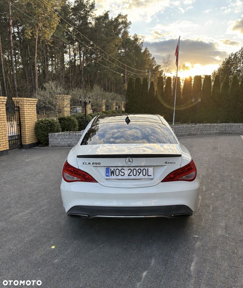 Mercedes-Benz CLA 250 4-Matic - 9