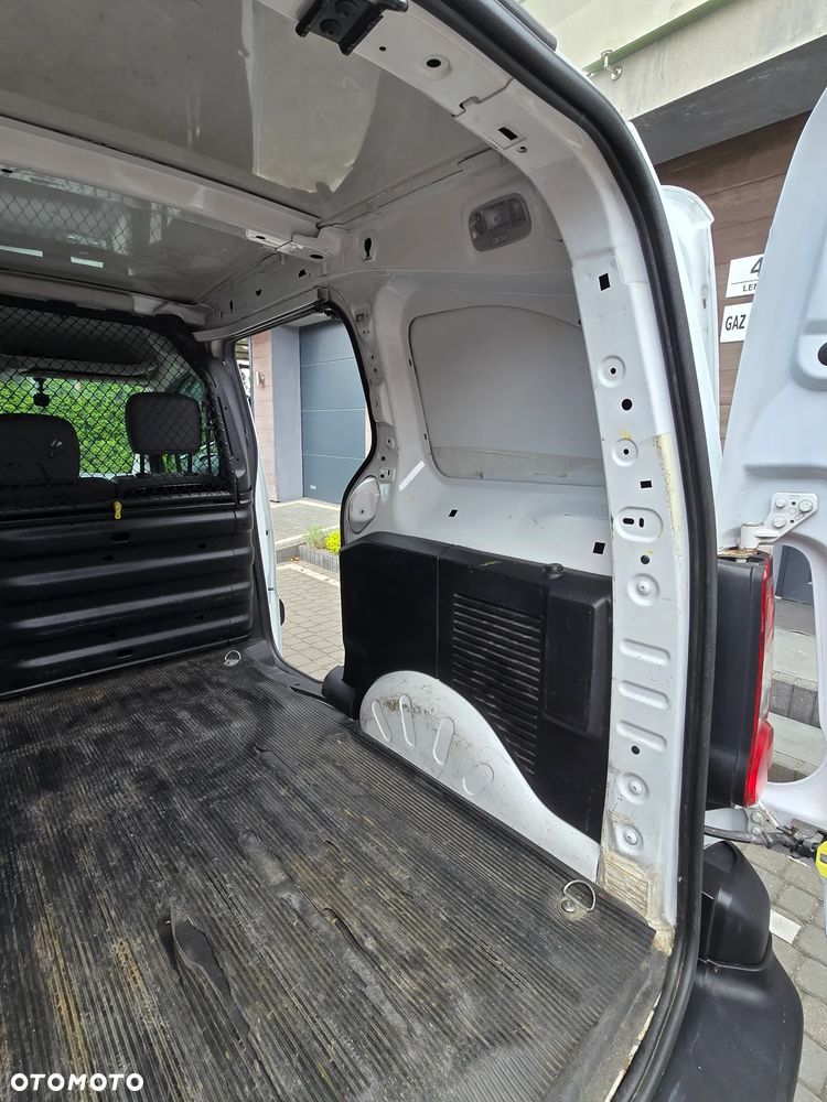 Citroën BERLINGO - 11
