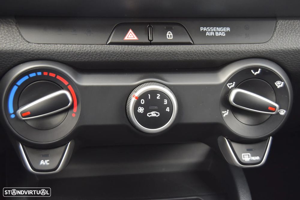 Kia Stonic 1.2 MPi Dynamic - 12