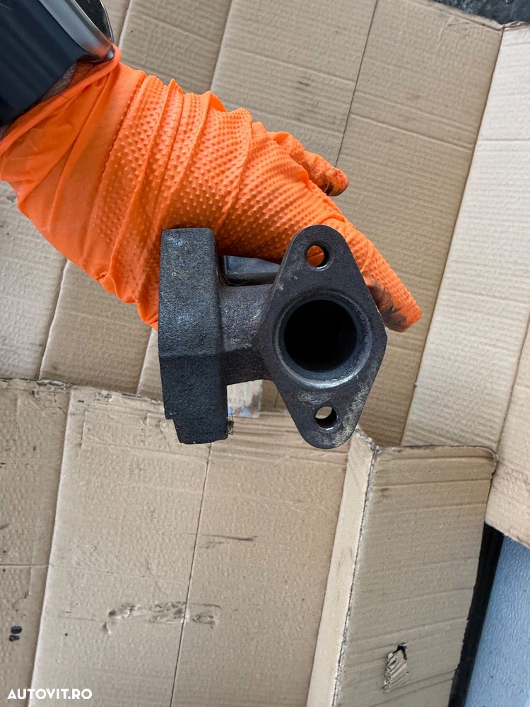 Galerie Evacuare FONTĂ BMW E60, E53, E65 – M57 3.0d (218 CP) – Originală BMW, Fără Fisuri - 4