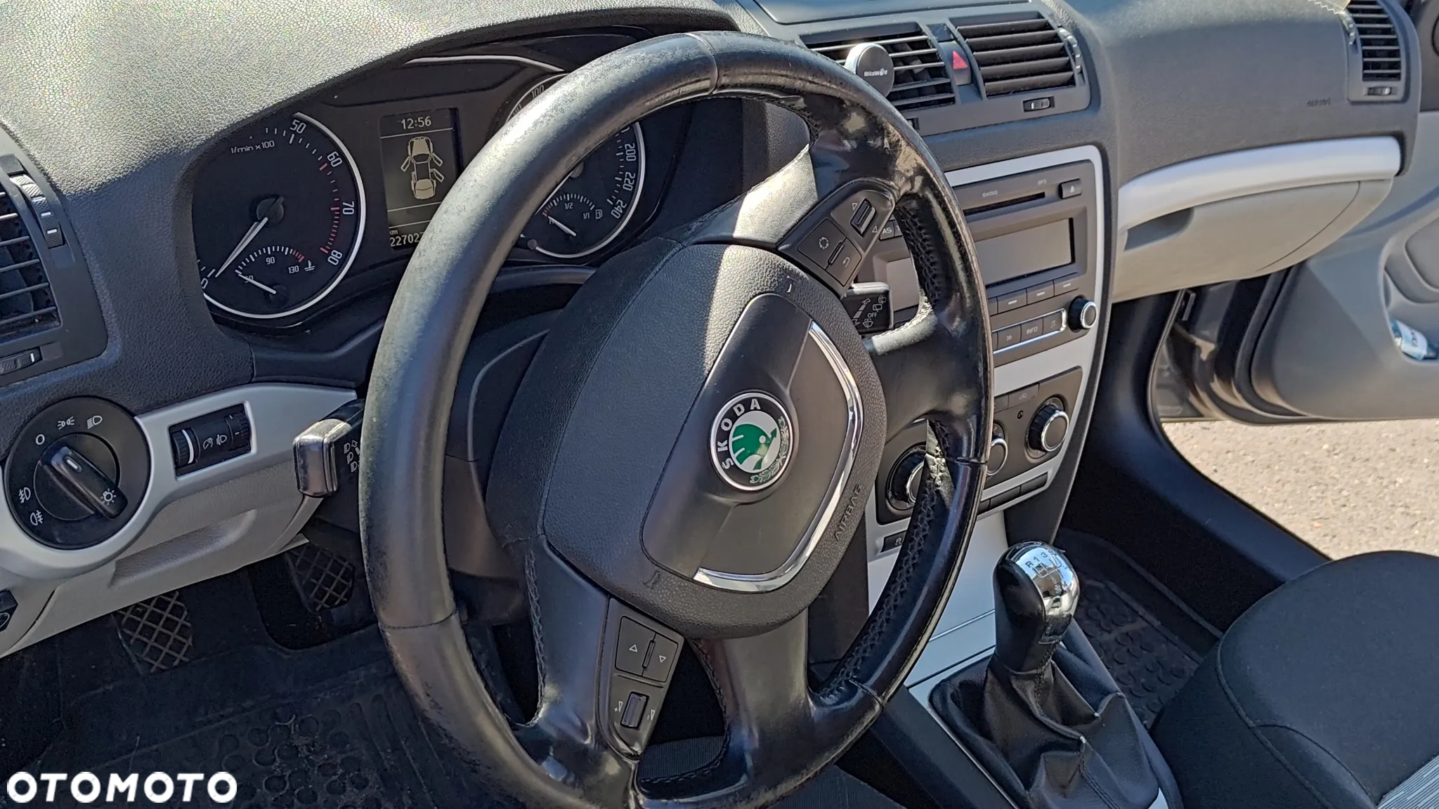 Skoda Octavia 1.6 Ambiente - 6
