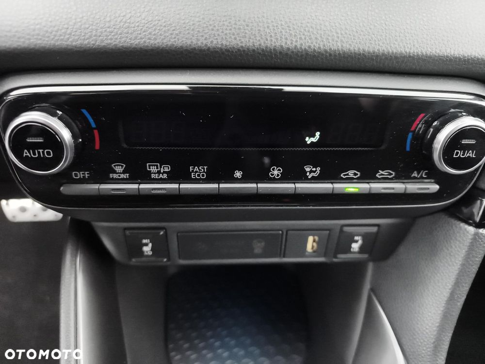 Toyota Yaris - 26