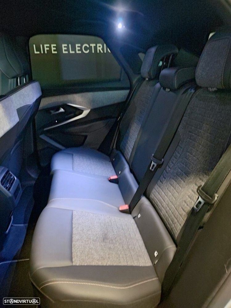Peugeot E-3008 73 kWh Allure - 9