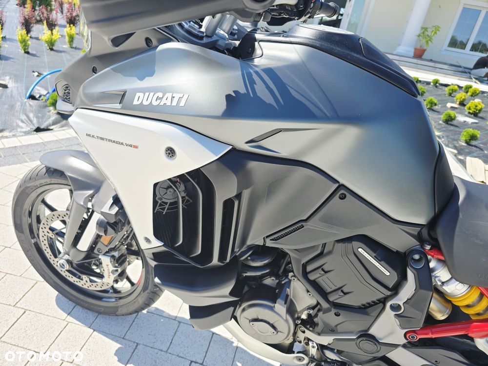 Ducati Multistrada - 9