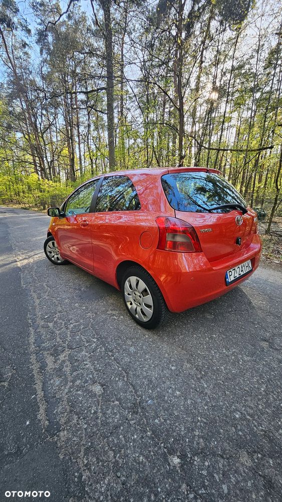 Toyota Yaris 1.3 Luna A/C - 3