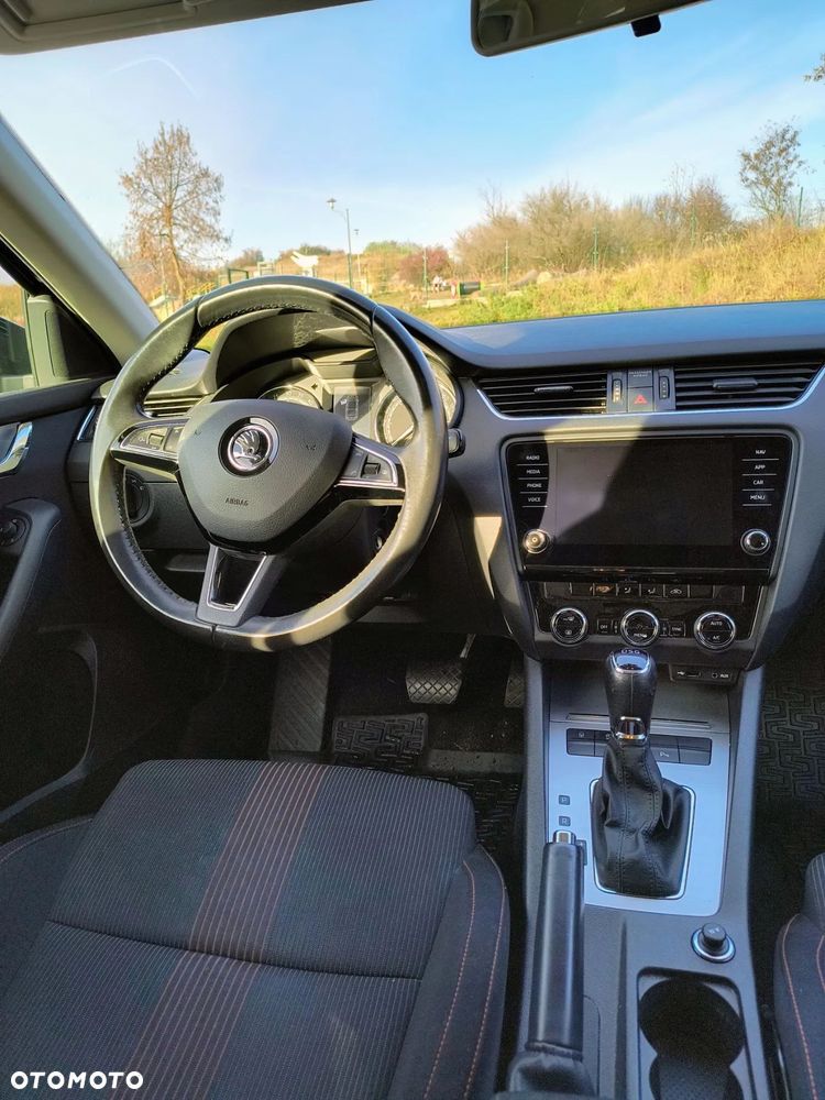 Skoda Octavia 2.0 TDI Ambition DSG - 11