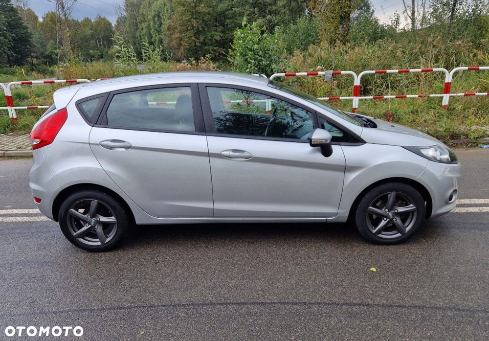 Ford Fiesta - 10