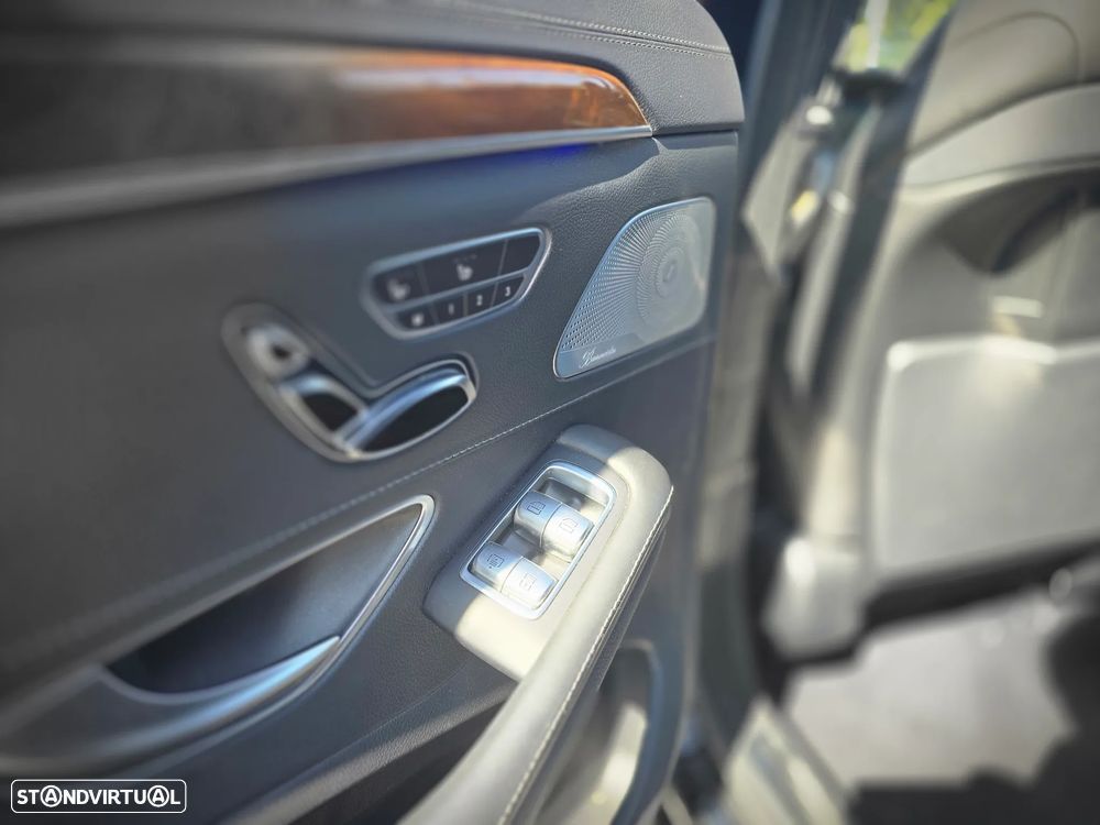 Mercedes-Benz S 300 BlueTEC Hybrid Longo - 29