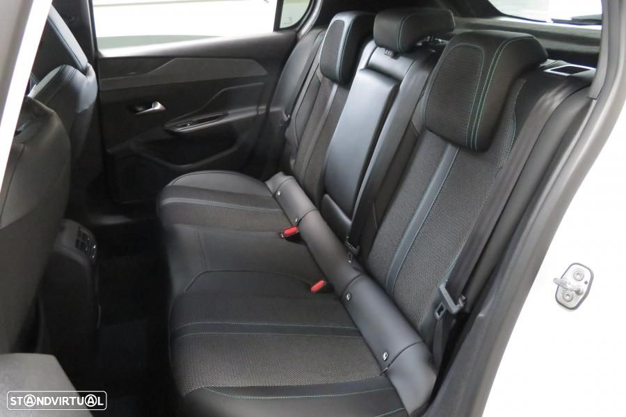 Peugeot 308 1.2 PureTech Allure Pack - 18