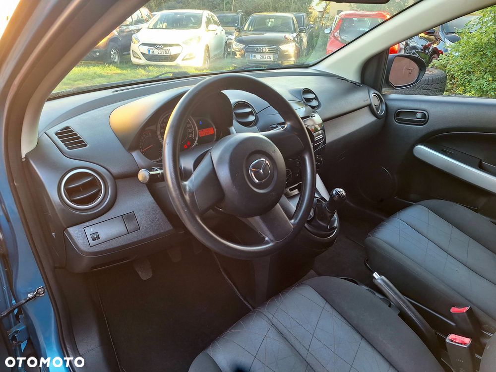 Mazda 2 - 4