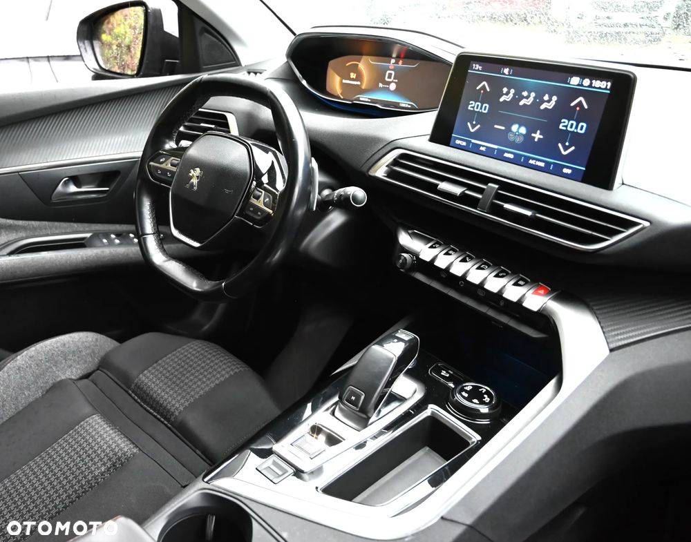 Peugeot 3008 - 24