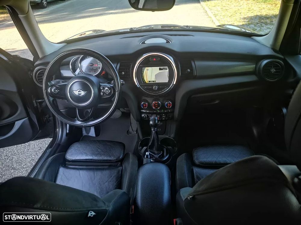 MINI 5 Portas Cooper D Auto - 10