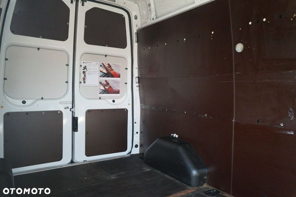 Ford Transit - 25