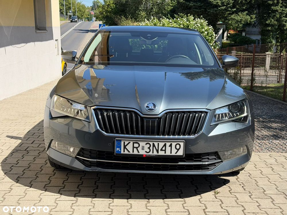 Skoda Superb 2.0 TDI L&K DSG - 2