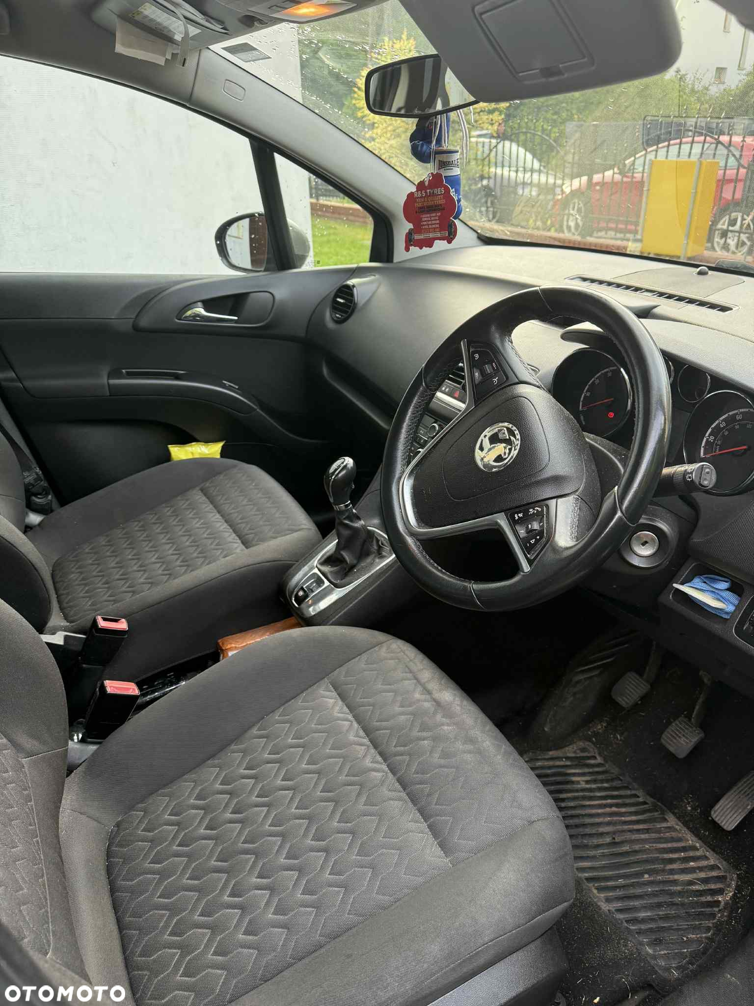 Vauxhall Inny - 4