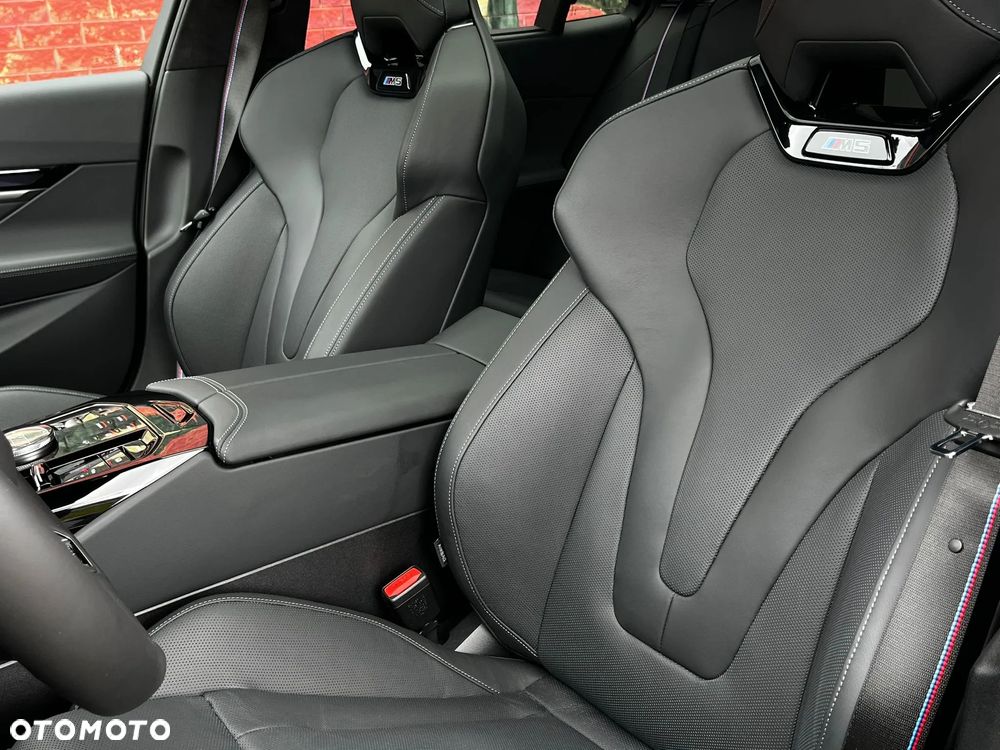 BMW M5 PHEV - 16