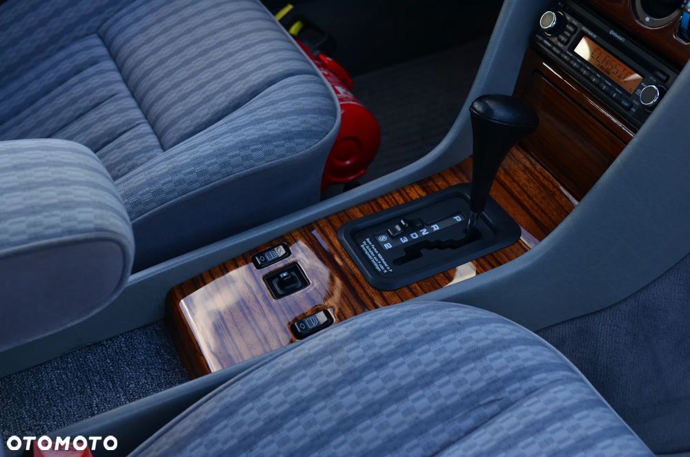 Mercedes-Benz W124 (1984-1993) - 36