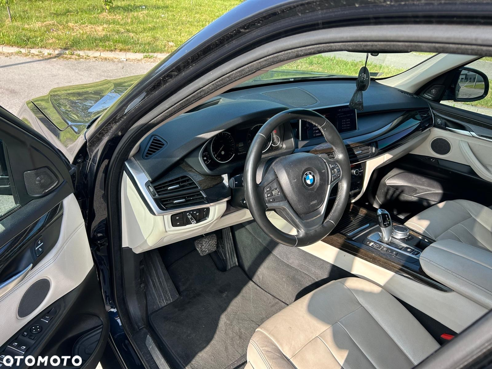 BMW X5 xDrive35i - 25