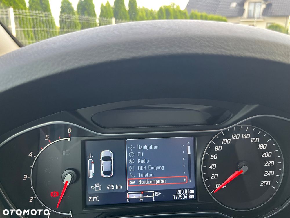 Ford S-Max - 17
