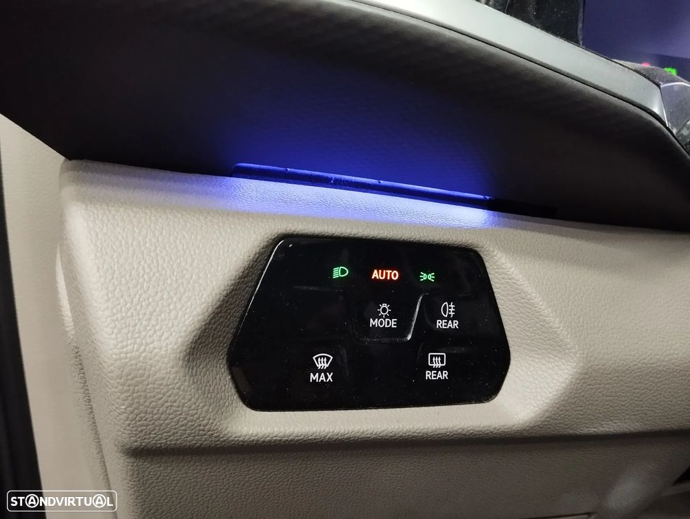 VW Multivan 2.0 TDI Life DSG - 24