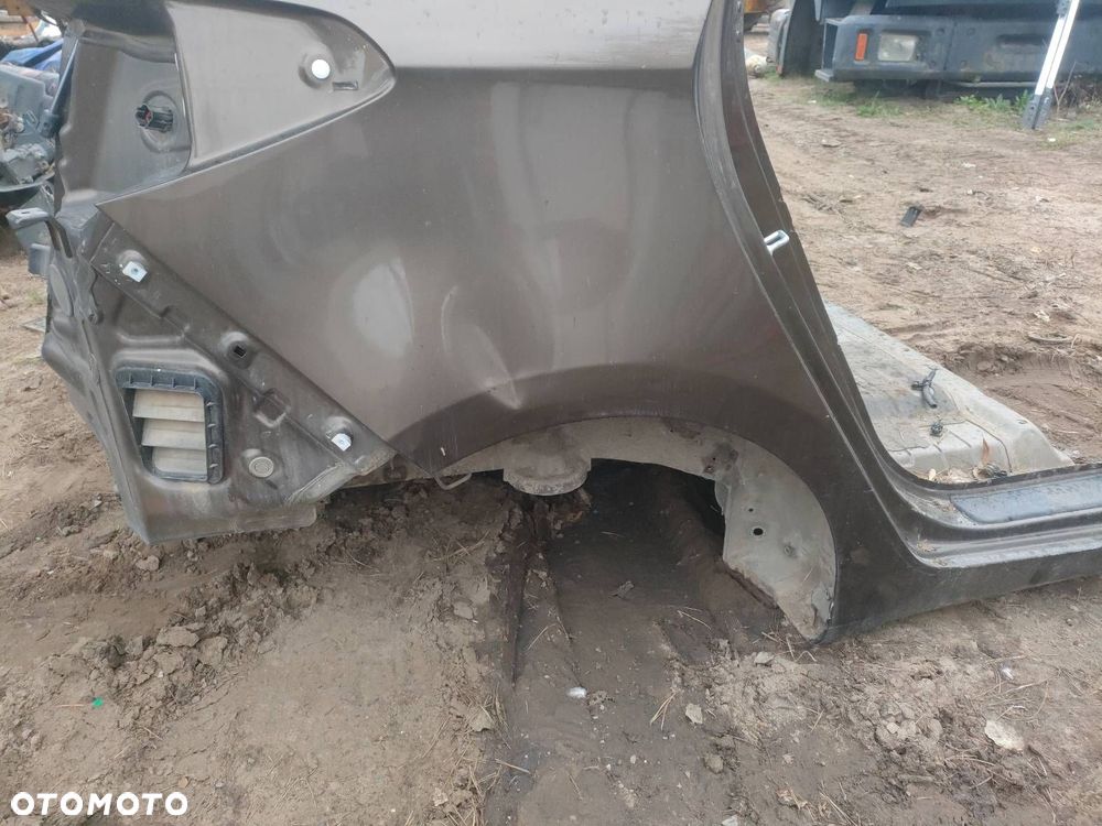 ĆWIARTKA BŁOTNIK LEWY TYŁ + PRAWY TYŁ + WANNA CARENS IV LIFT K7N - 8