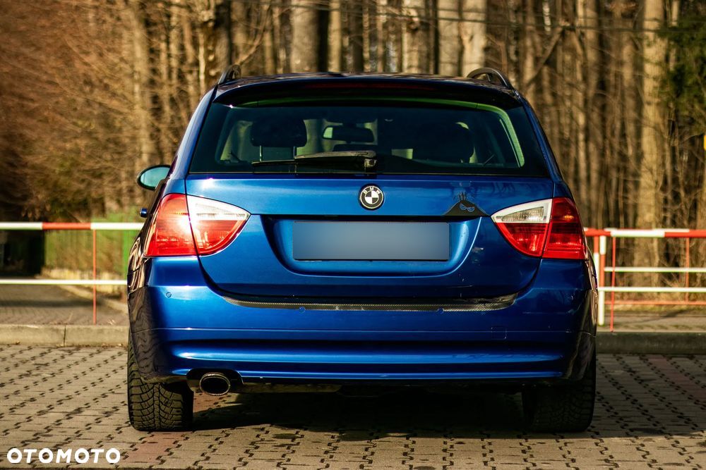 BMW Seria 3 318i - 7