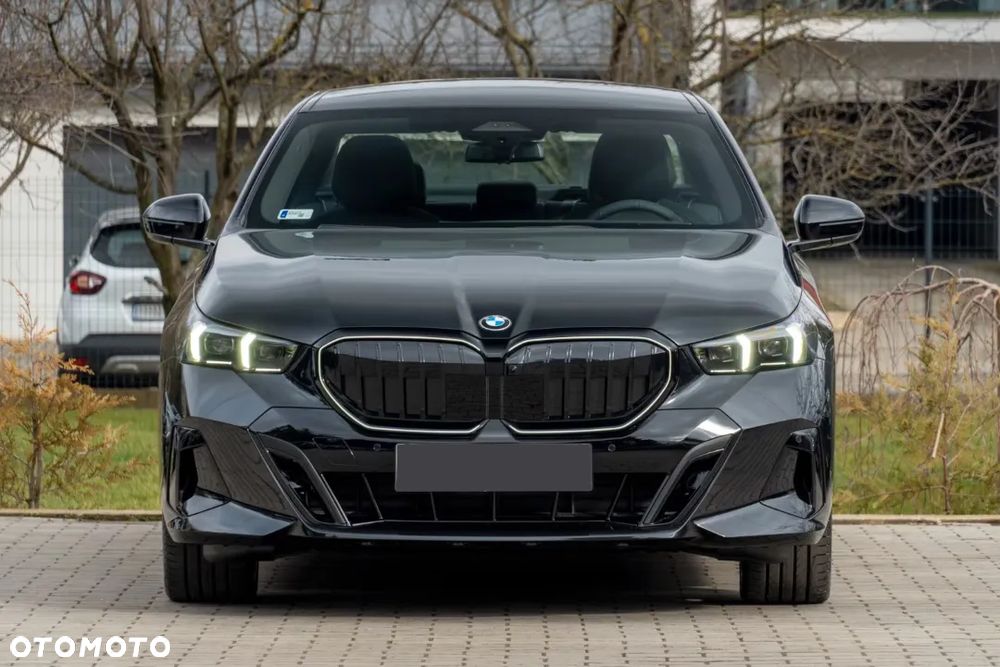 BMW Seria 5 520i mHEV M Sport - 4