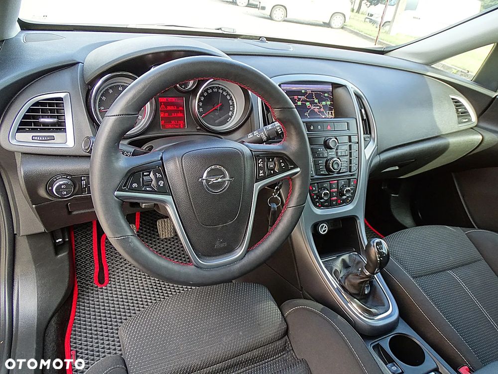 Opel Astra 1.4 T Cosmo EU6 - 28