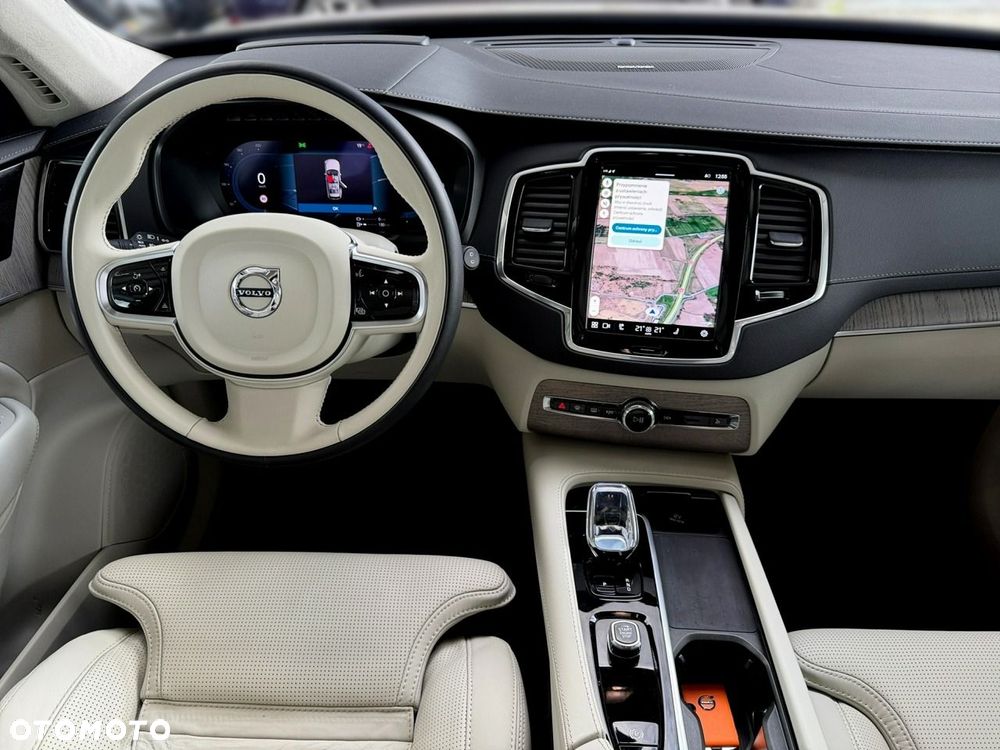 Volvo XC 90 - 22