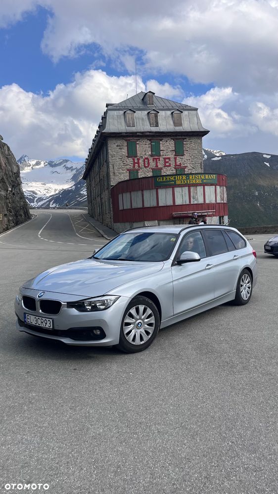 BMW Seria 3 318d - 15