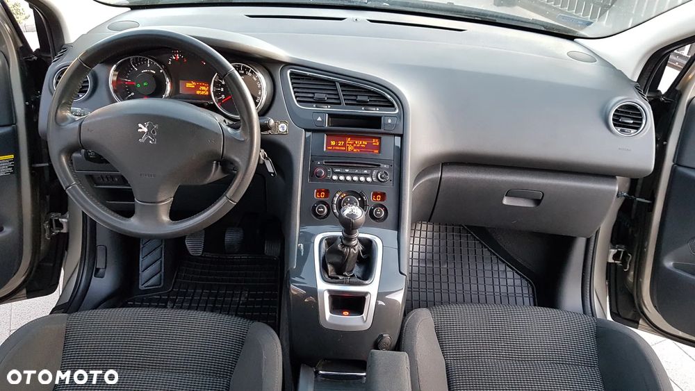 Peugeot 5008 HDI 115 Allure - 8