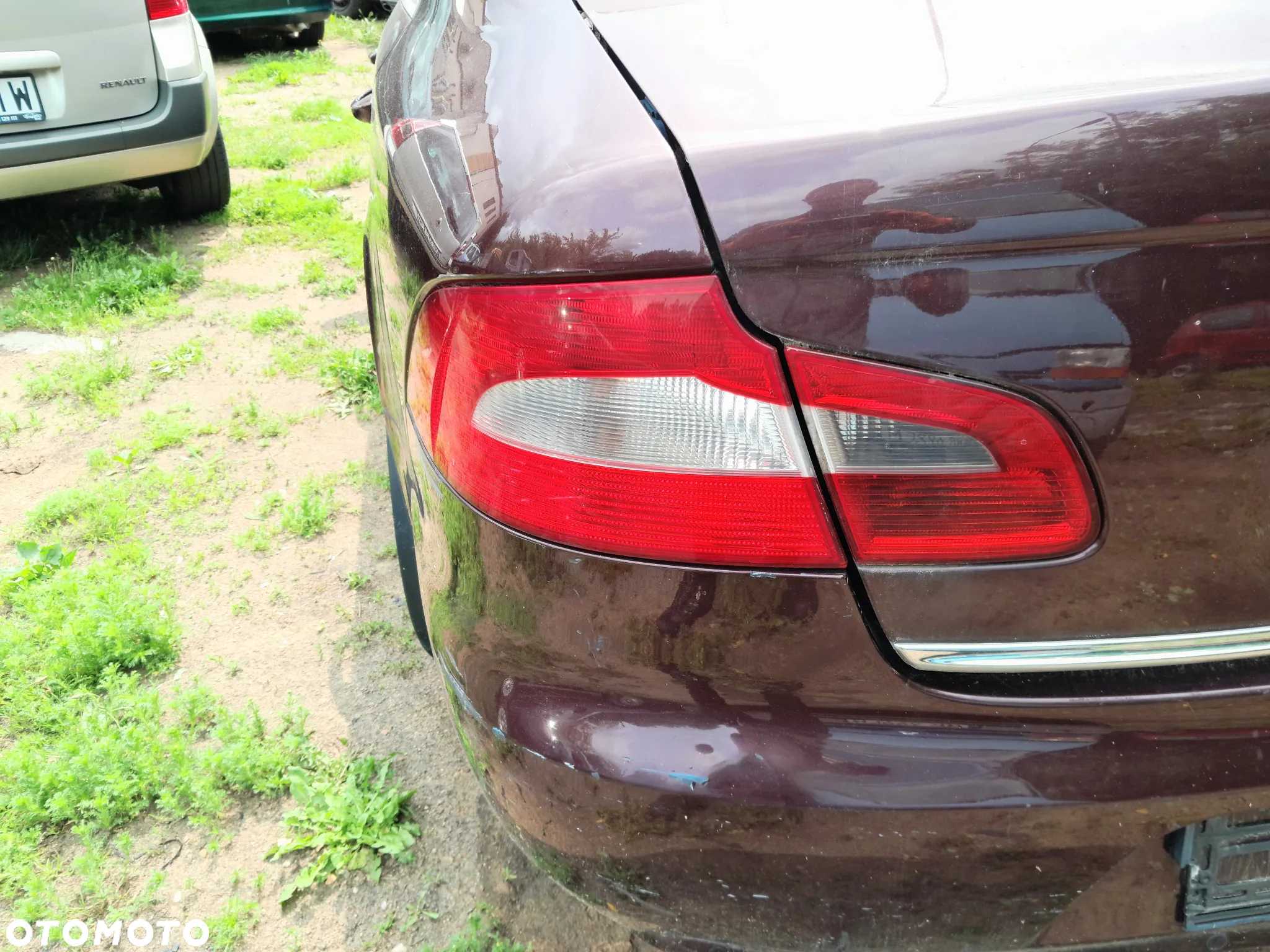 Lampa tylna lewa w błotnik SKODA Superb II 08-13r. Europa - 2