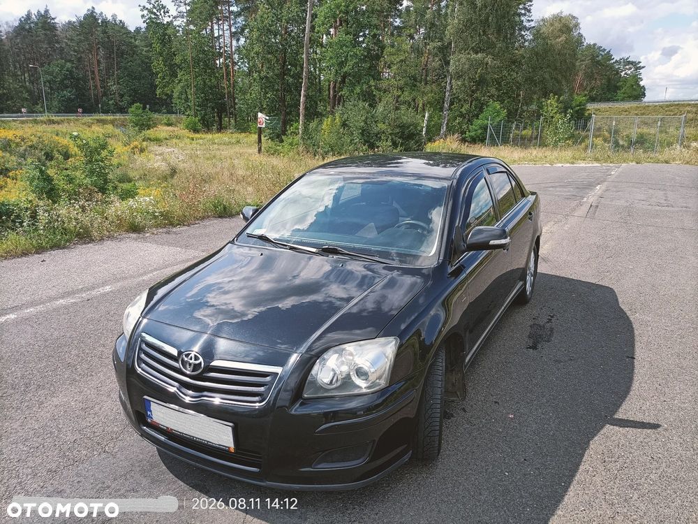 Toyota Avensis 2.0 D-4D Sol - 2