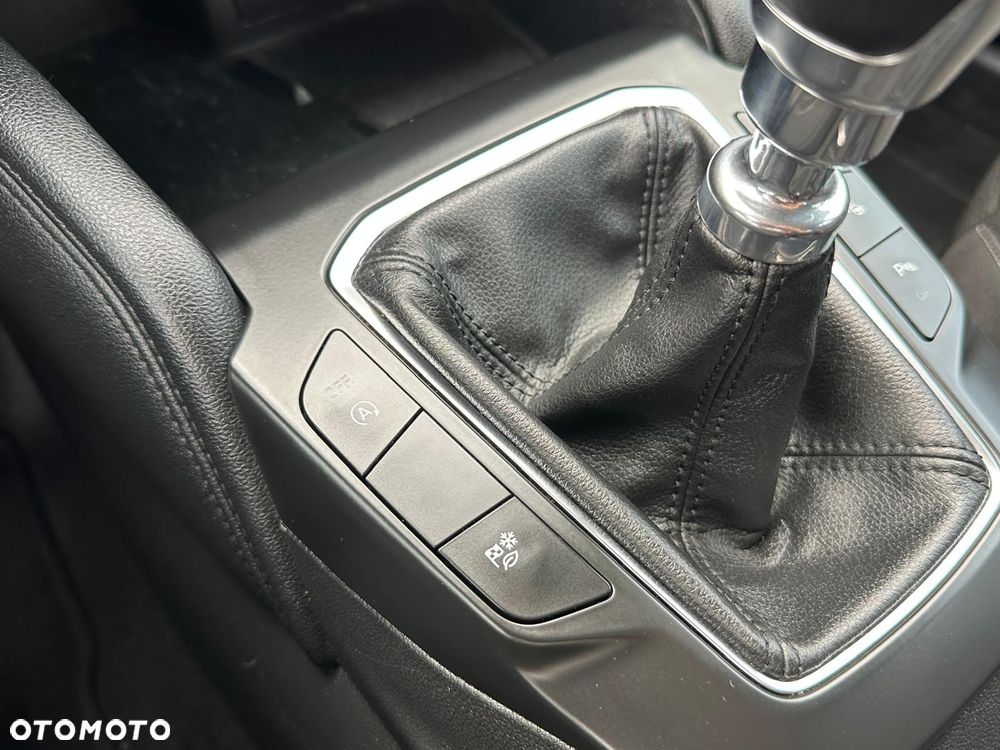 Ford Kuga 2.0 EcoBlue Hybrid TITANIUM - 18
