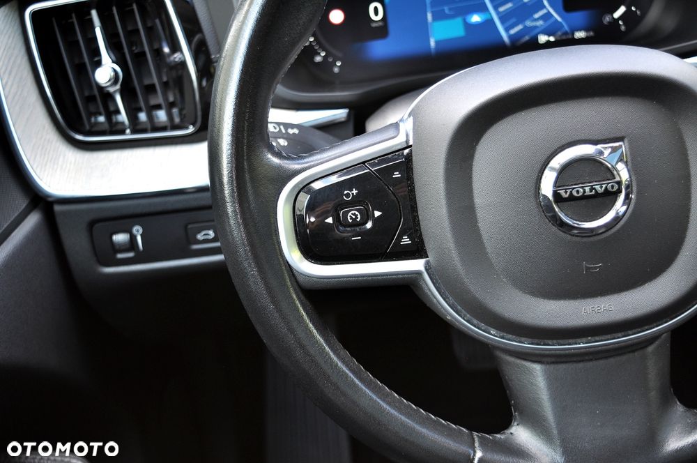 Volvo XC 60 - 32