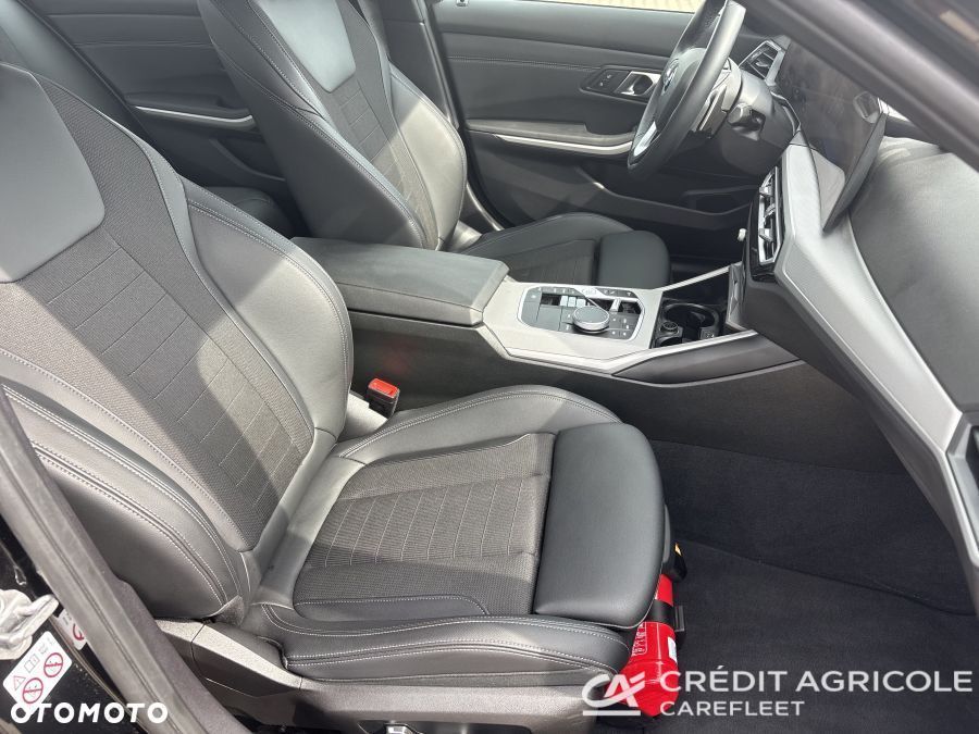 BMW Seria 3 318i - 18