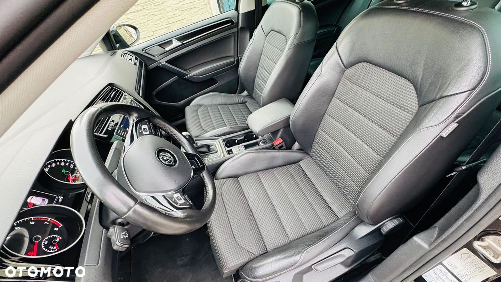 Volkswagen Golf - 15