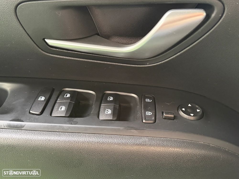 Hyundai Tucson 1.6 CRDi Business - 27