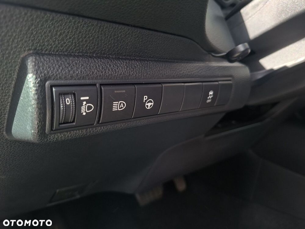 Toyota Corolla - 24