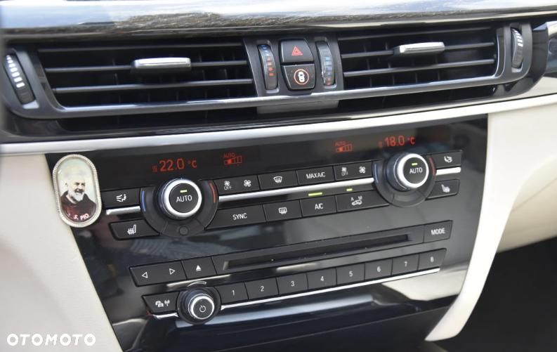 BMW X5 xDrive25d - 11