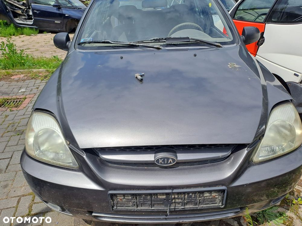 Kia Rio DC (02-05r.) 1.3 B 81 KM. Silnik AUB Skrzynia ETC lakier 1C/A5C .Cały na części.GWARANCJA !!! Przód Tył Zestaw Komplet Drzwi Klapa Zderzak Błotnik Maska Grill Atrapa Szyba Pas Lampa Lusterko Boczki Fotel Kanapa Kokpit Deska Rozdzielcza Przełącznik Włącznik Sterownik Przewody Wiązka Instalacja Moduł Komputer Czujnik Listwa Pompa Alternator Wtryski Głowica Rozrusznik Kompresor Sprzęgło Dwumas Silnik Skrzynia ABS Klimatyzacji Paliwa Wspomagania Kolektor Turbina Przepustnica Zawór Chłodnica Koło Hak Belka Sanki Zawieszenie Mcpherson Półoś Amortyzator Wydech Tłumik Zacisk Most - 5