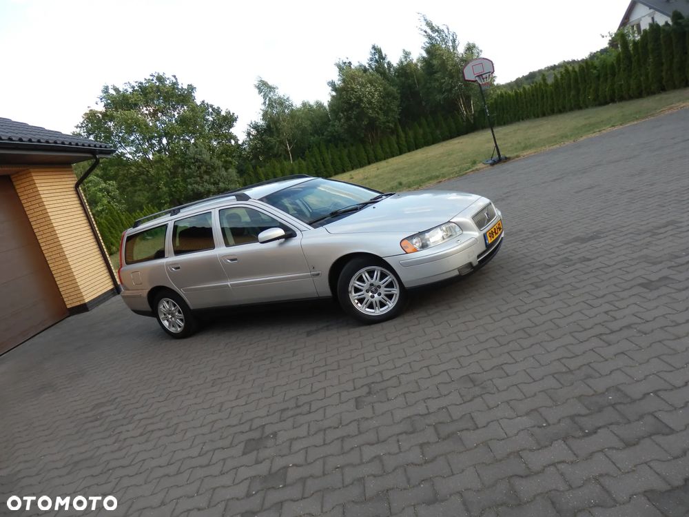 Volvo V70 2.4 Comfort - 1