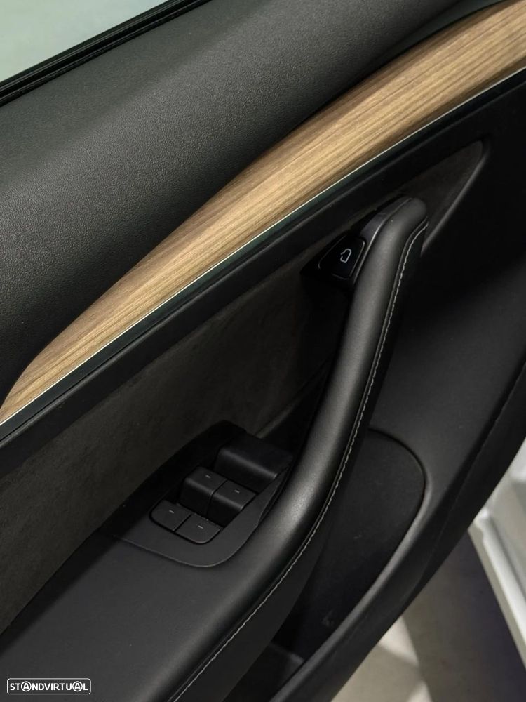 Tesla Model 3 Long Range Tração Integral - 11