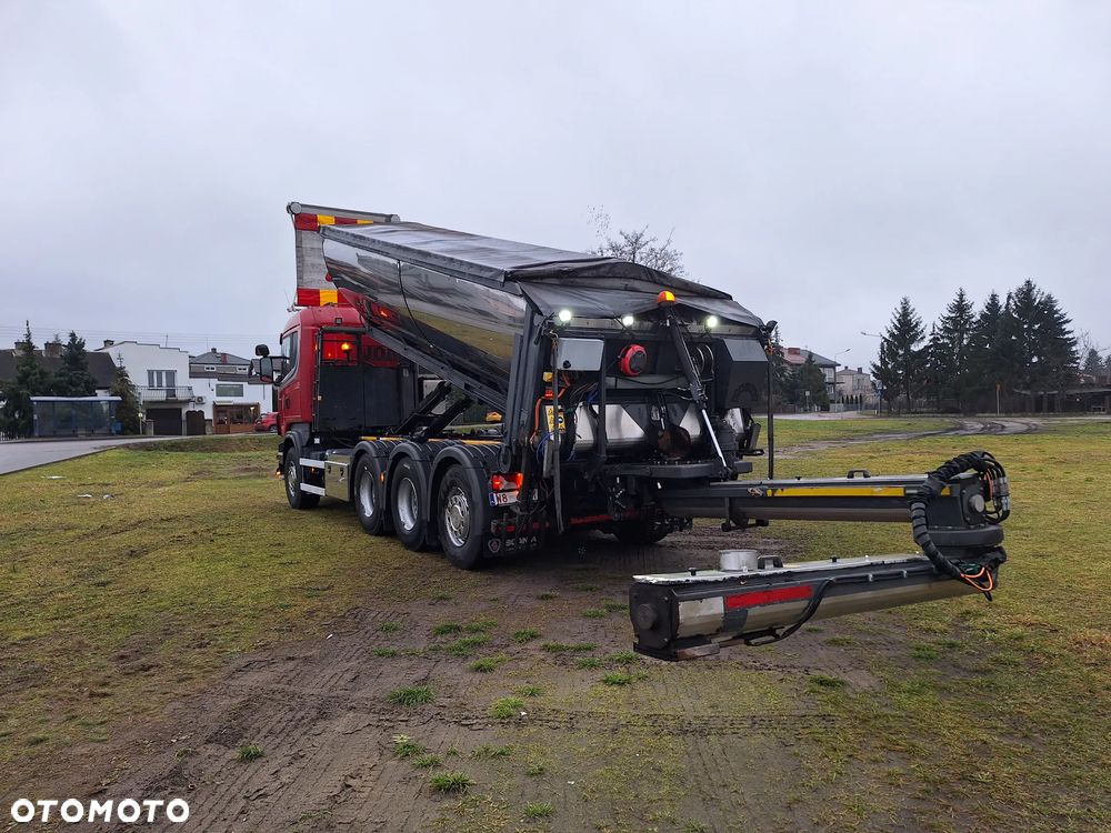 Scania R 560 8x4 - 8