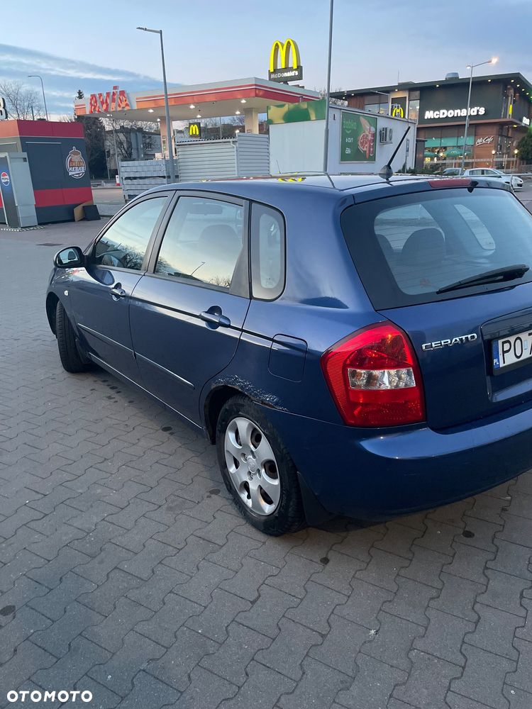 Kia Cerato 1.6 LX - 2