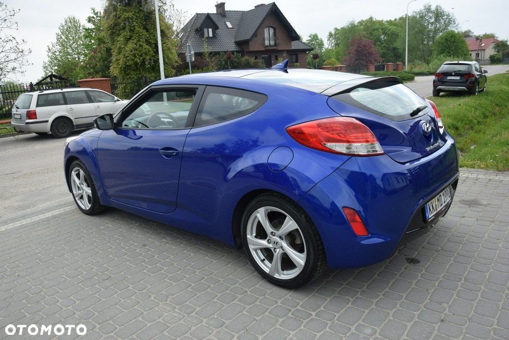 Hyundai Veloster 1.6 Style - 13