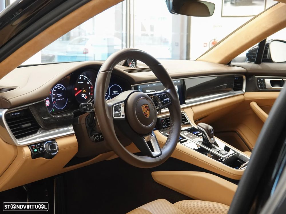 Porsche Panamera Sport Turismo Turbo - 17