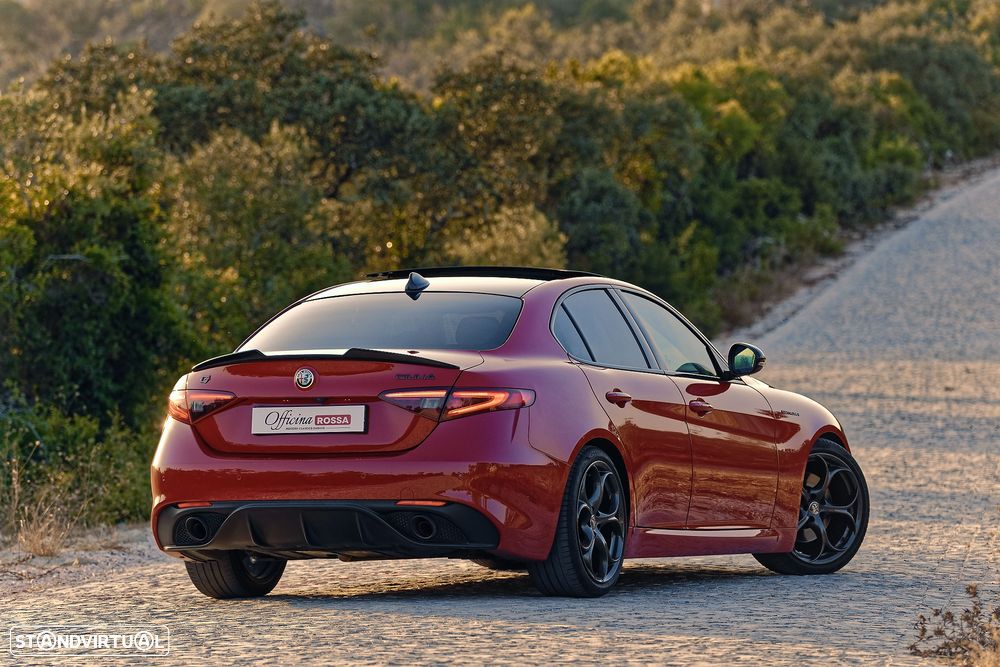 Alfa Romeo Giulia 2.0 T Estrema Q4 AT8 - 10
