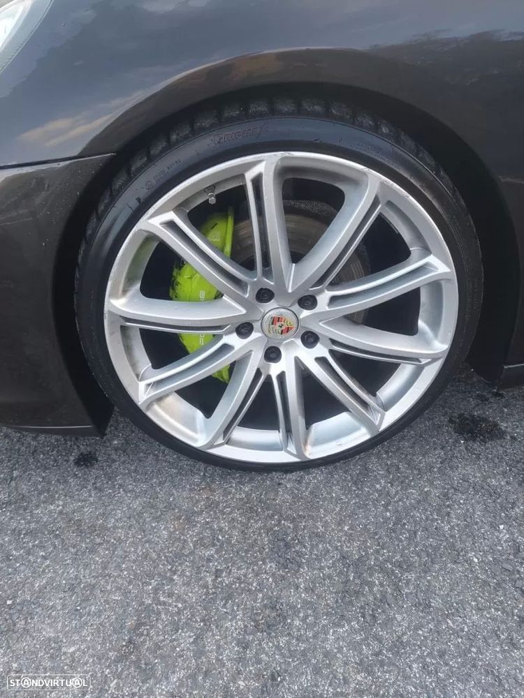 Porsche Panamera Platinum Edition - 3