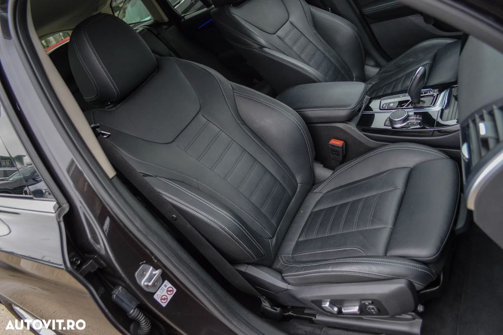 BMW X3 xDrive20d AT Luxury Line - 35